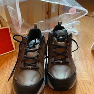 Men’s leather New Balance shoes